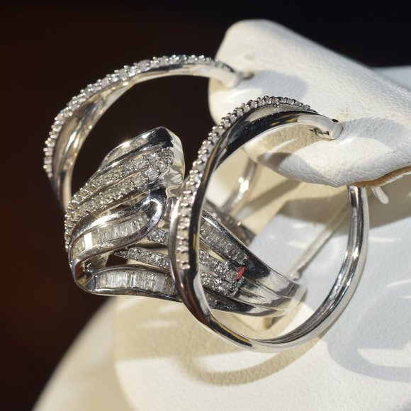 Sterling Silver Genuine Diamond Ring and Earrings. Ring size 7 - Picture 2 of 13